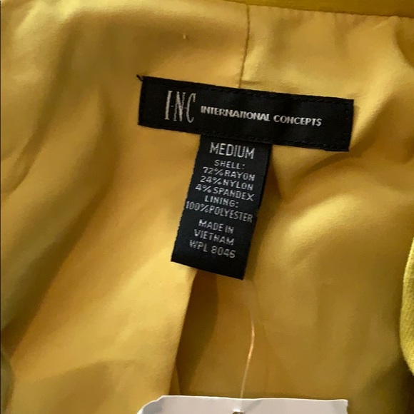 Blazer - Picture 6 of 6